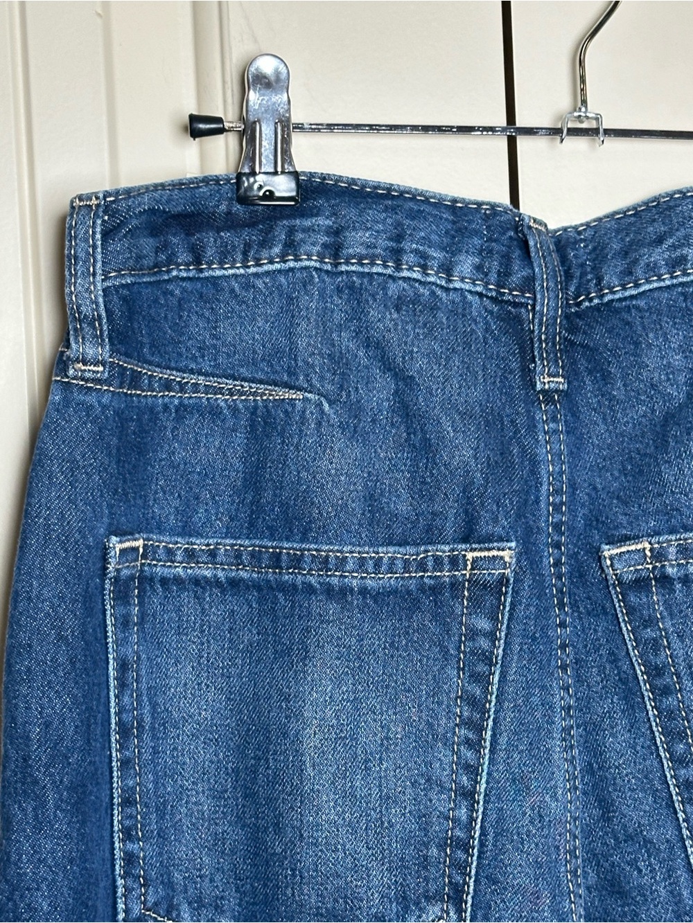Women's High-Rise Easy Barrel Ankle Jeans - Universal Thread Medium Wash 2 NWT - Picture 9 of 15